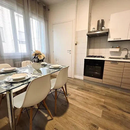 Apartamento Gabriel House - Parking And Station Venecia