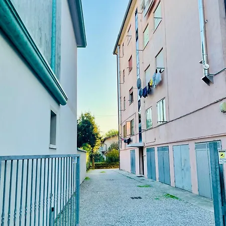 Gabriel House - Parking And Station Appartamento *