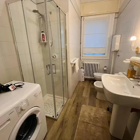 Gabriel House - Parking And Station Appartamento *