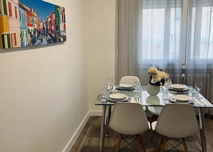 Gabriel House - Parking And Station *