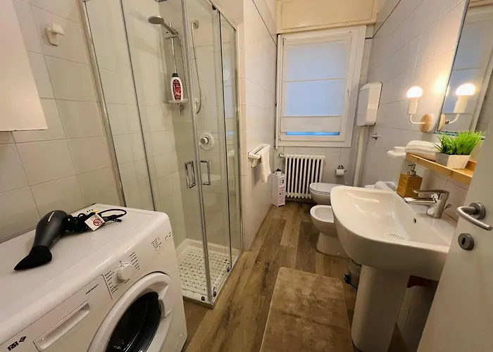 Gabriel House - Parking And Station Apartamento *